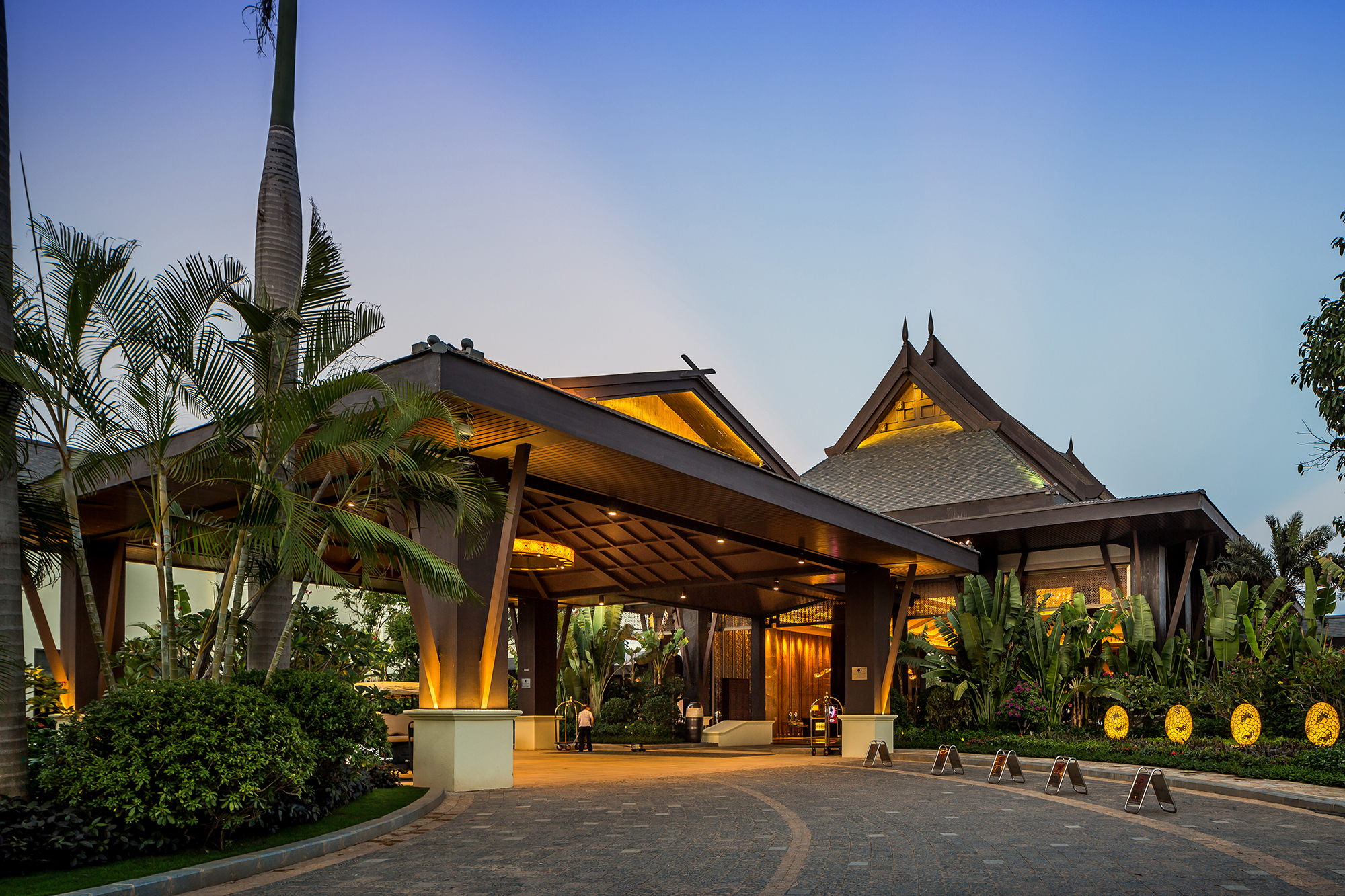 Gallery of Hotel in Xishuangbanna / OAD 5