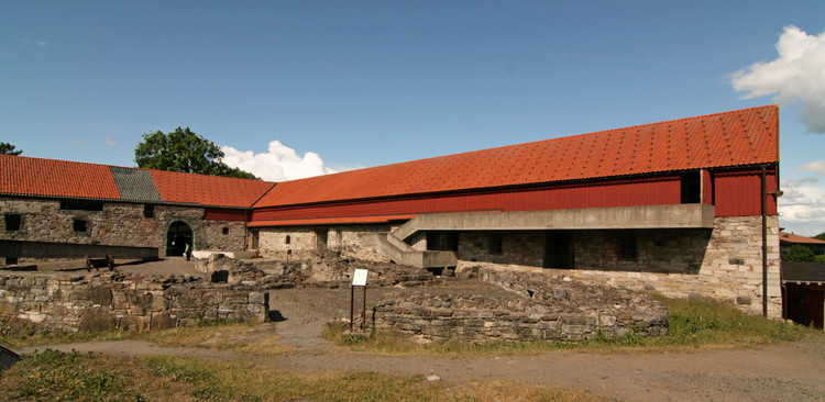 Hedmark Museum. Image © <a href='https://commons.wikimedia.org/wiki/File:Bishop_castle_Hamar.jpg'>Wikimedia user Jensens</a> (public domain)