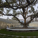 Kaplan Family Pavilion at City of Hope /  Belzberg Architects