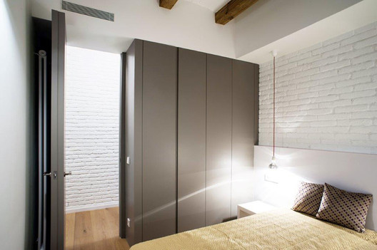 Flat Renovation in the Eixample of Barcelona / M2arquitectura. Image © Gerard García Vilarrasa  Flat Renovation in the Eixample of Barcelona / M2arquitectura. Image © Gerard García Vilarrasa
