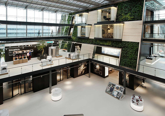 The BSH atrium at PARK 20l20, a large-scale urban development in the Netherlands by William McDonough + Partners. Image Courtesy of DDOCK The BSH atrium at PARK 20l20, a large-scale urban development in the Netherlands by William McDonough + Partners. Image Courtesy of DDOCK