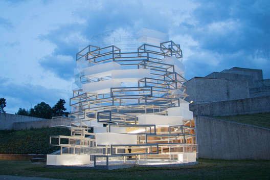 Museum of Immortality II, designed by German architects Nikolaus Hirsch and Michel Müller, was displayed at Design Week Mexico 2016 . Image Courtesy of Design Week Mexico