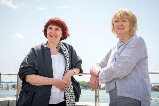 © Andrea Avezzu. Yvonne Farrell and Shelley McNamara, Directors of the 2018 Venice Architecture Biennale – "Freespace". Image Courtesy of La Biennale di Venezia
