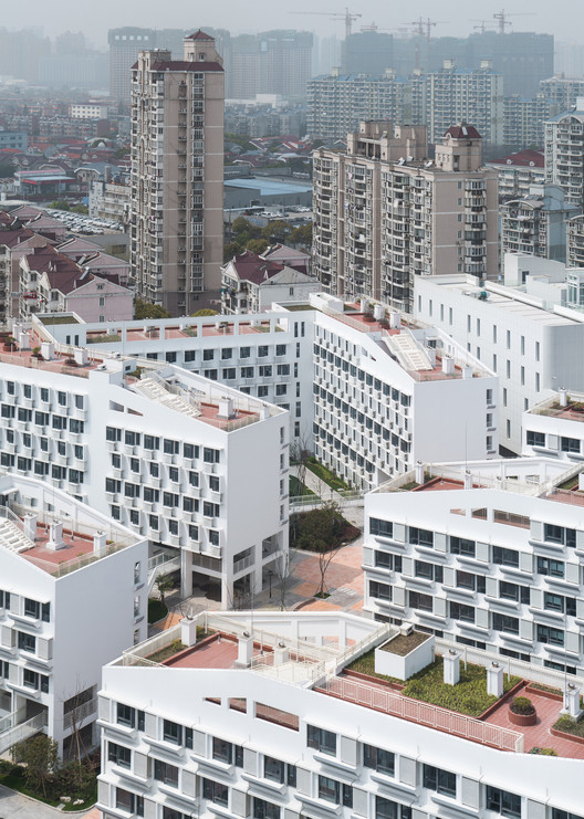 Longnan Garden Social Housing Estate / Atelier GOM