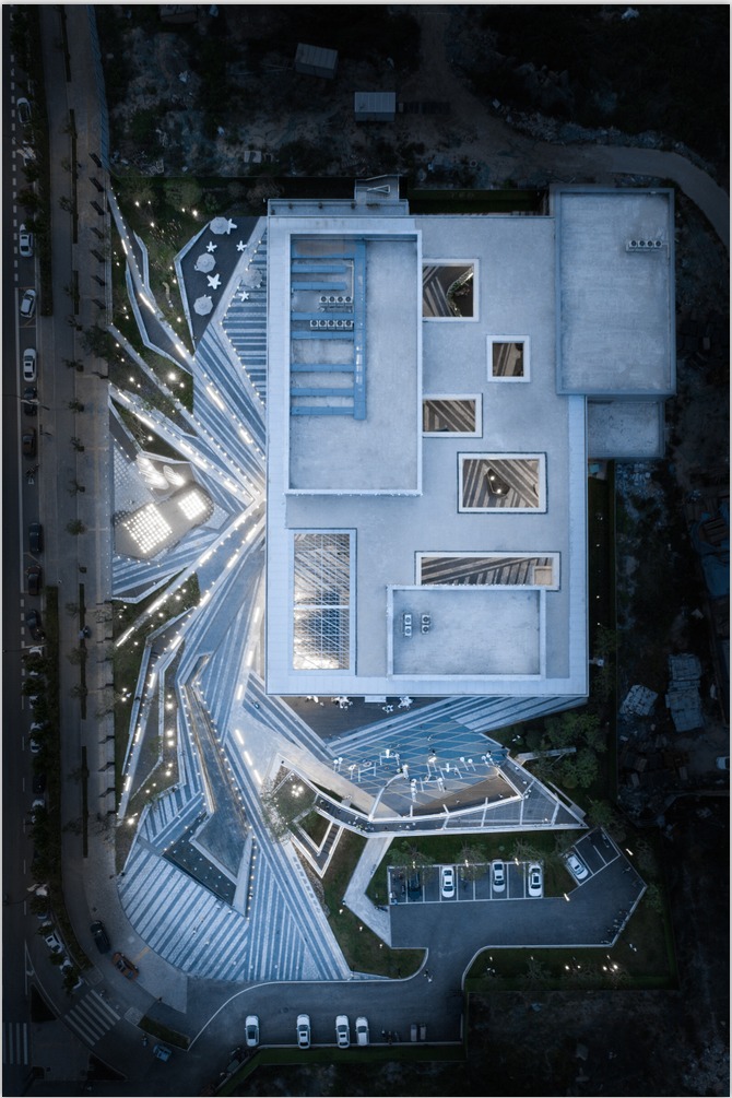 画廊 西安中南上悦城 / 荷于景观设计  - 22