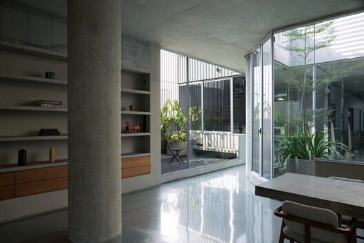 Urban Gauze Textile House and Office / DOT