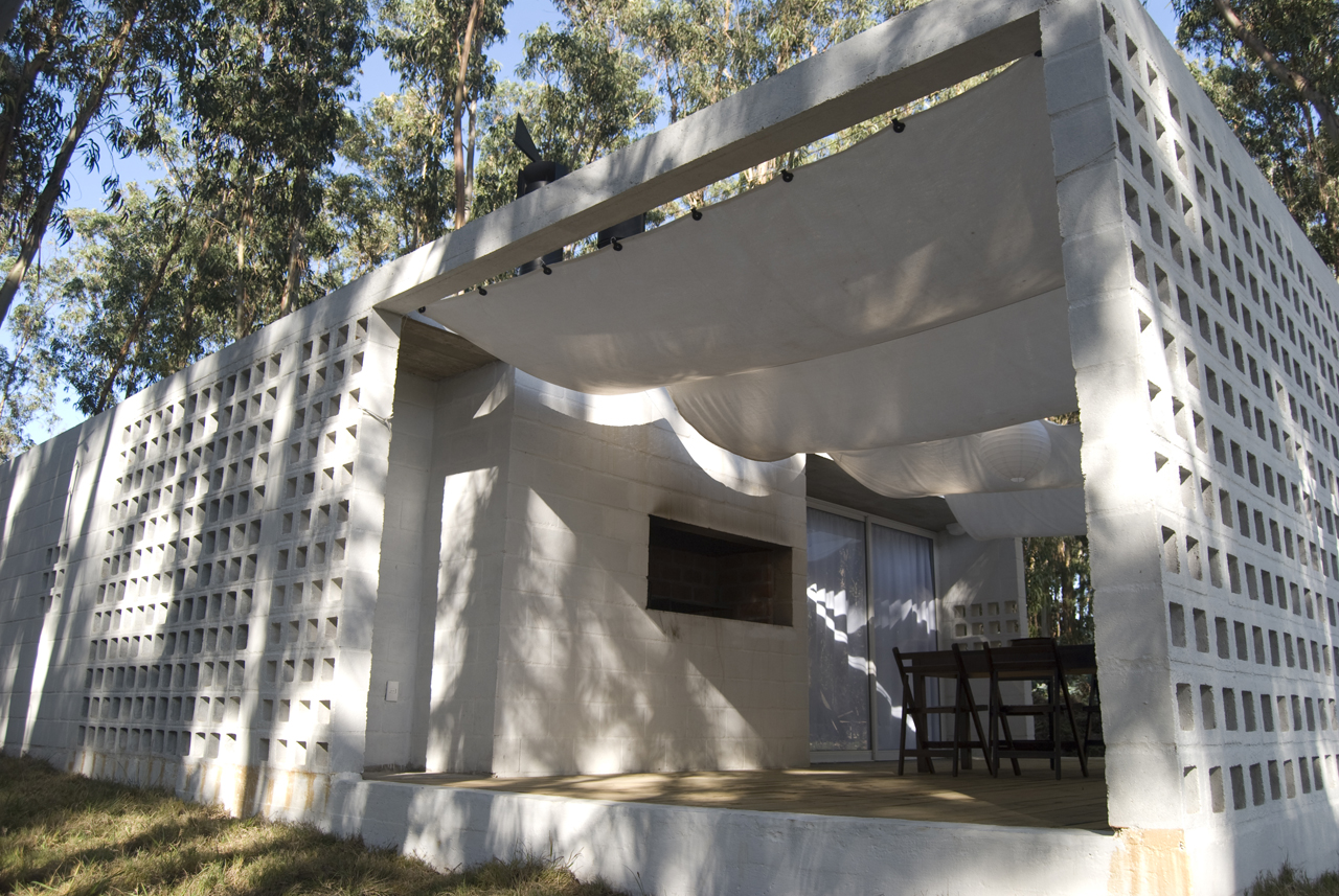 Galeria De Casa De Bloques La Pedrera G Gualano Gualano Arquitectos 11