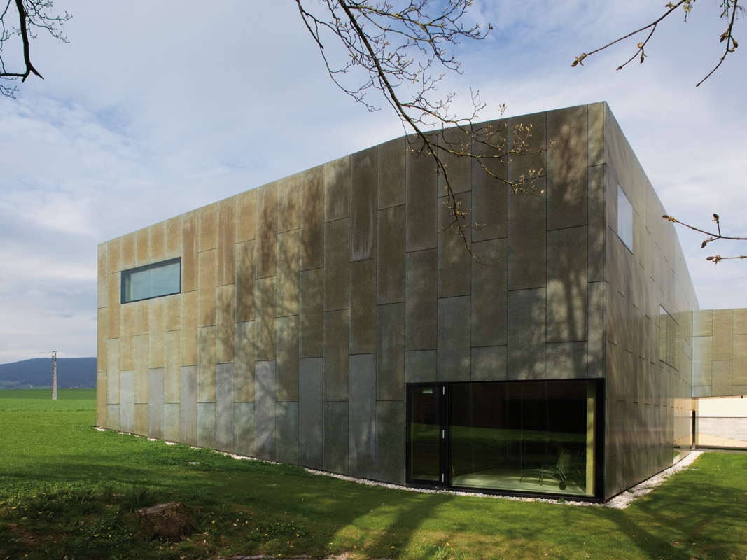 Piscina terapêutica / meier + associes architectes - Imagem de Destaque