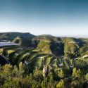 Em Detalhe: Restauração Paisagística do Aterro Sanitário de Vall d’en Joan / Batlle i Roig Arquitectes (3) © Jordi Surroca