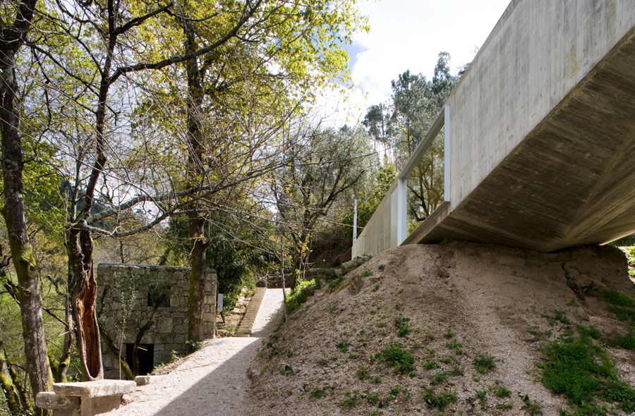 Casa no Gerês / Correia/Ragazzi Arquitectos - Imagem 23 de 30