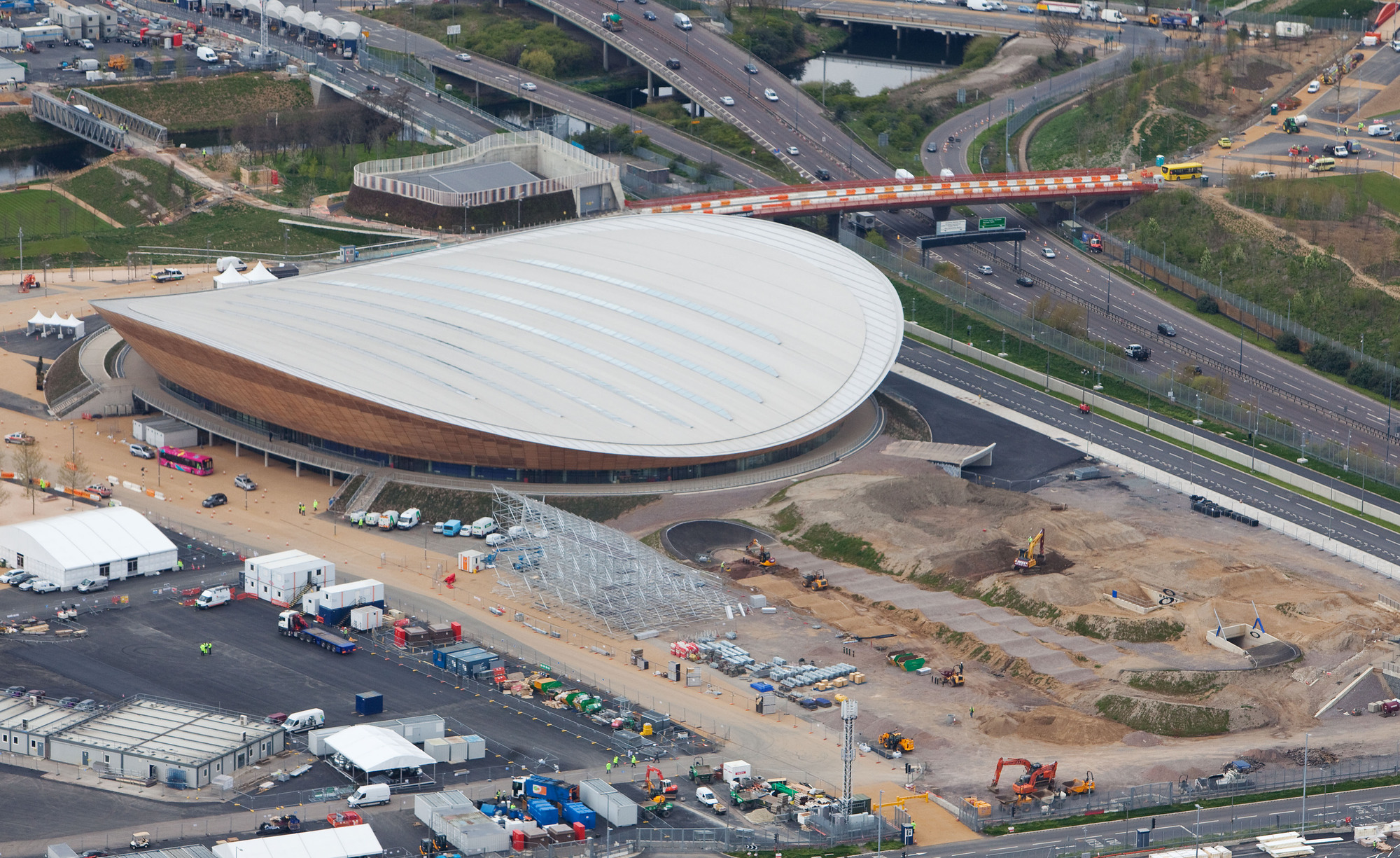 Velódromo de Londres 2012 / Hopkins Architects ArchDaily Brasil