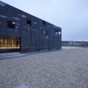 Centro de Recepção de Visitantes em Atapuerca / <a href= Cortesía de Mata y asociados