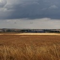 Centro de Recepção de Visitantes em Atapuerca / <a href= Cortesía de Mata y asociados
