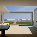 House in Las Arenas / Javier Artadi - Houses, Facade, Balcony, Table