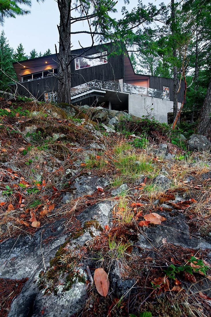 Gallery of Gambier Island Retreat / BattersbyHowat Architects 13