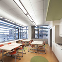 Learning Spring School / Platt Byard Dovell White Architects - 中小学校