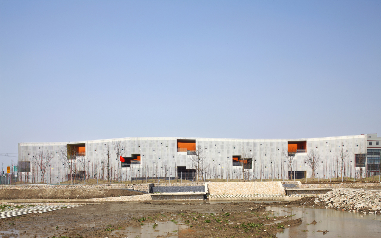 Gallery of Kindergarten of Jiading New Town / Atelier Deshaus 11