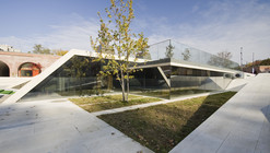 Theresia Bastion / ARCHAEUS