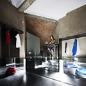 Horizontal Showcase / Paloma Baquero Masats + Juan Antonio Serrano García - Store, Kitchen, Beam, Table, Countertop