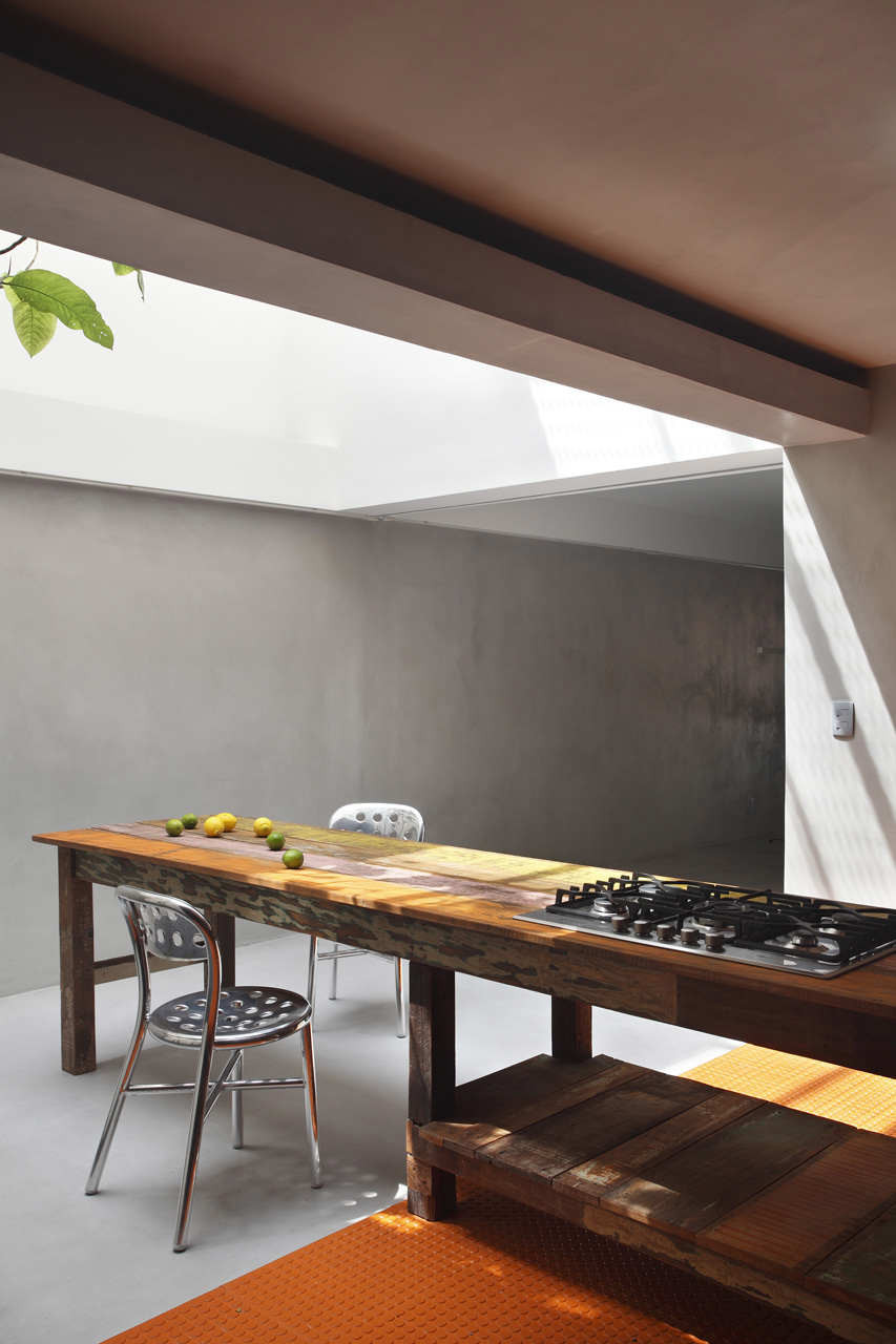 Gallery of Guilhermes Home Studio / Studio Guilherme Torres - 11