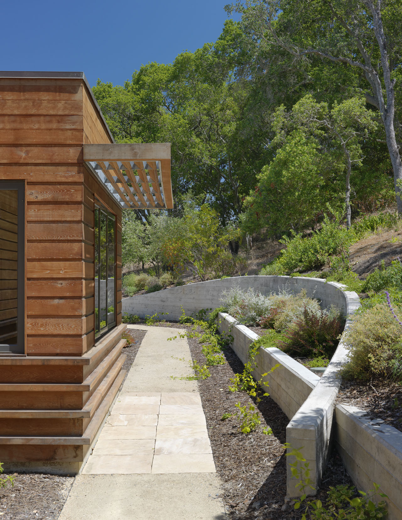 Gallery of Mines Road House / MacCracken Architects 11