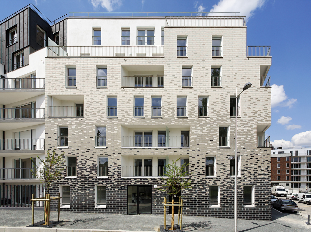 Градиент дом. Градиент дом. Фасад градиент. Градиент дом. Кирпичный фасад многоэтажного дома.