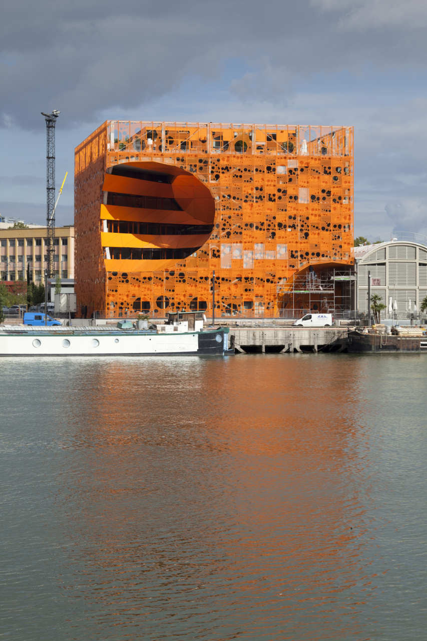 Gallery of The Orange Cube / Jakob   Macfarlane Architects 47