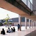 Colegio San Lucas / Francisco Izquierdo + Maria Jose Varas - Imagen 3 de 36