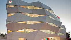 Vodafone Headquarters / Barbosa & Guimarães