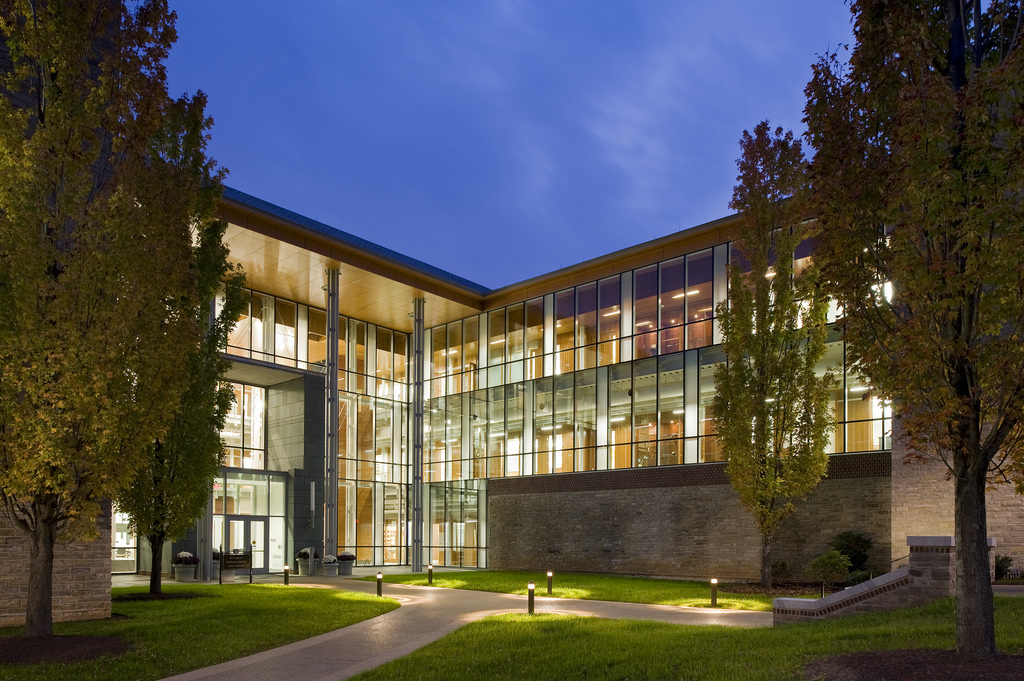Gallery of BAC Doering Center / Spillman Farmer Architects 8