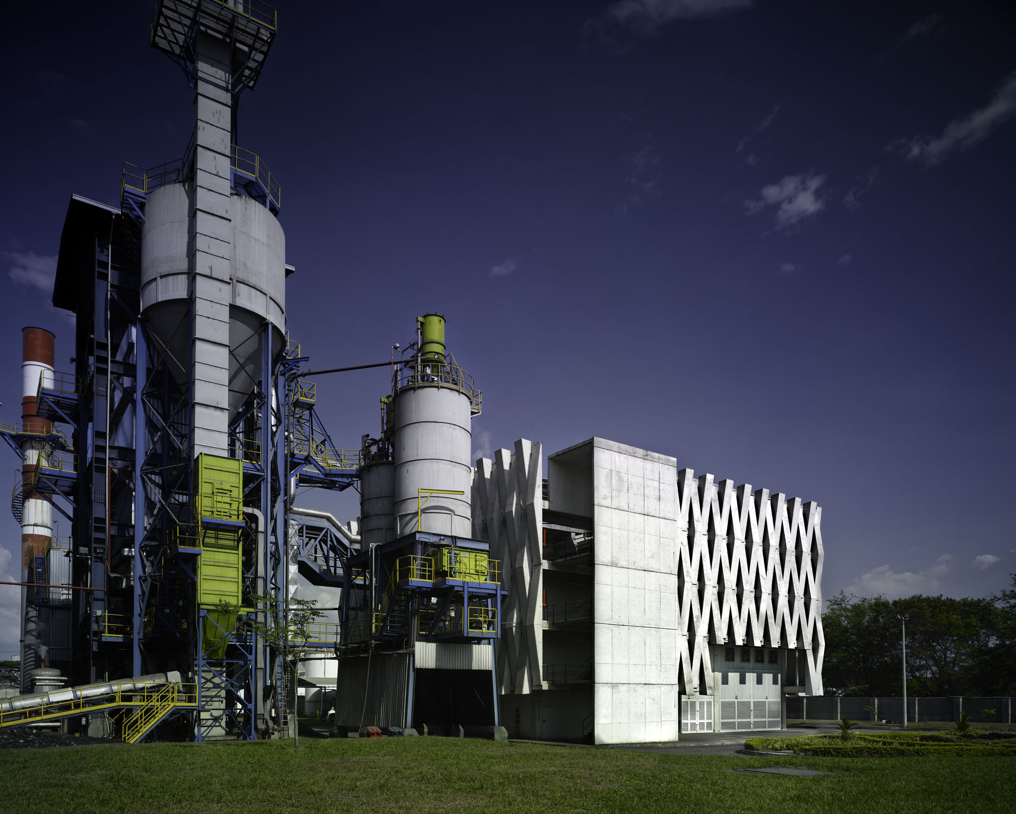 Gallery of Argos, Building for an Electrical Generator at a Cement