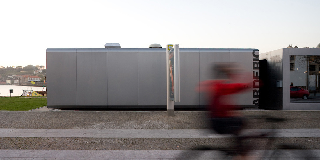 Gallery of Ar de Rio Bar Esplanade / Menos é Mais Arquitectos - 10