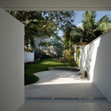 House at Rua Alabarda / Affonso Risi - Houses, Garden, Facade