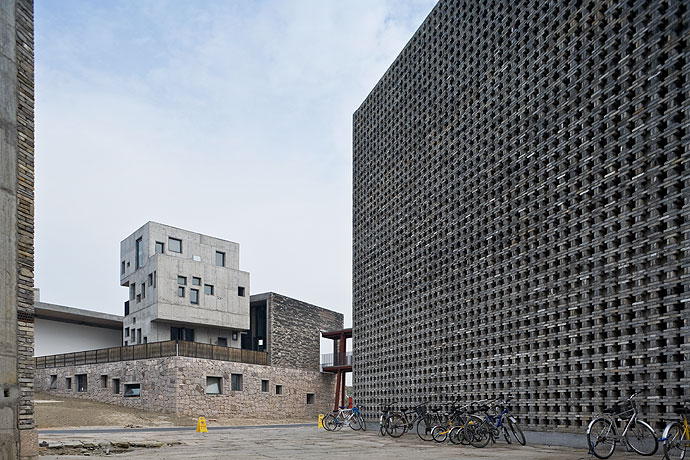 Gallery of New Academy of Art in Hangzhou / Wang Shu