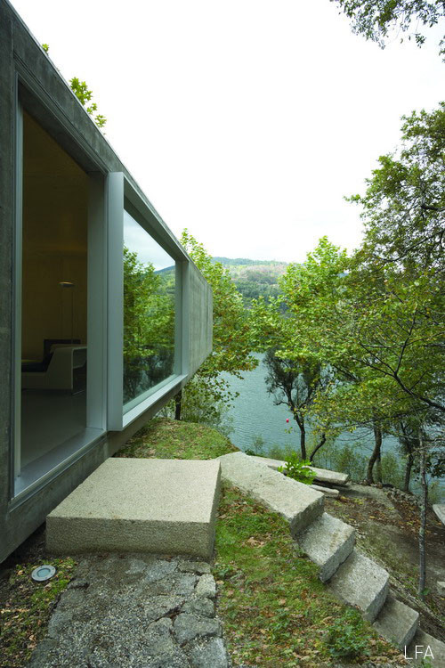 Gallery of House in Gerês / Correia/Ragazzi Arquitectos - 13