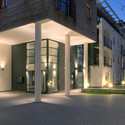 Villa Moniuszki / Schleifer & Milczanowski Architekci - Apartments, Courtyard, Door, Facade
