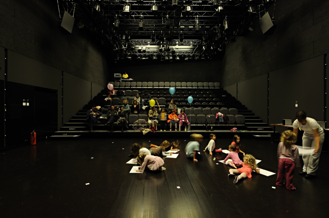 Gallery of Zagreb Dance Center / 3LHD 14