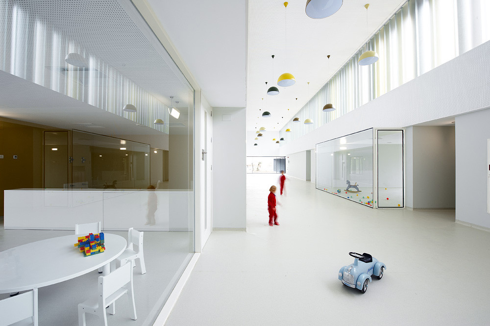 Gallery of Nursery School in Pamplona / Larraz Arquitectos 9