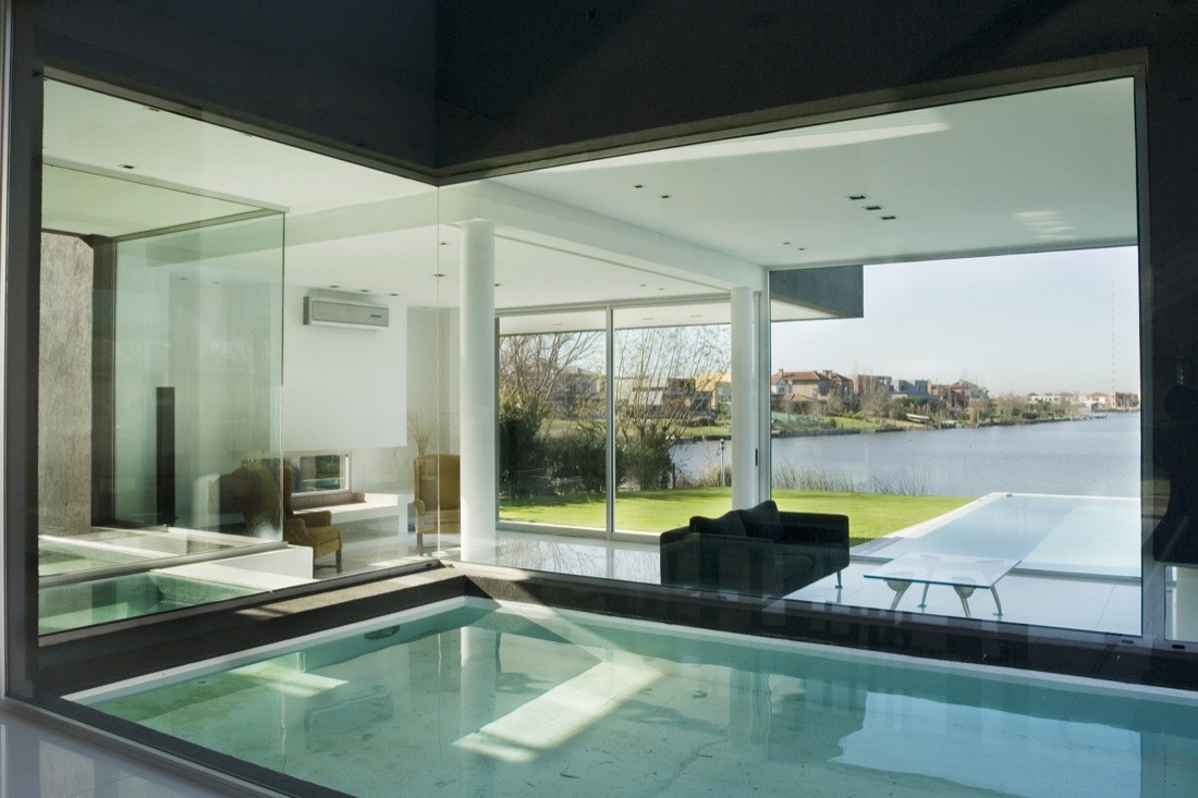 дом в тбилиси коко клдиашвили 1. сан-андрес-де-льеванерас что посмотреть. черный дом шотландия.