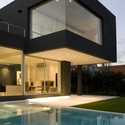 The Black House / Andres Remy Arquitectos - 独立住宅