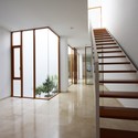 Living Around a Patio / Julio Barreno - Stairs, Handrail