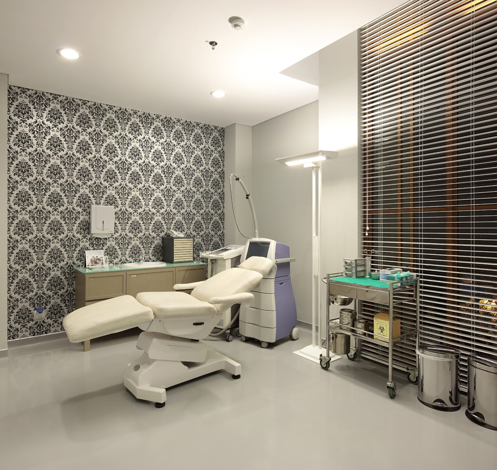 Gallery of Erha Clinic Surabaya / HMP Architects - 2