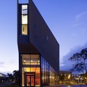 FIU Chapman Graduate School of Business / KPF + BEA Architects - Facade