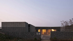 L House / BCHO Architects