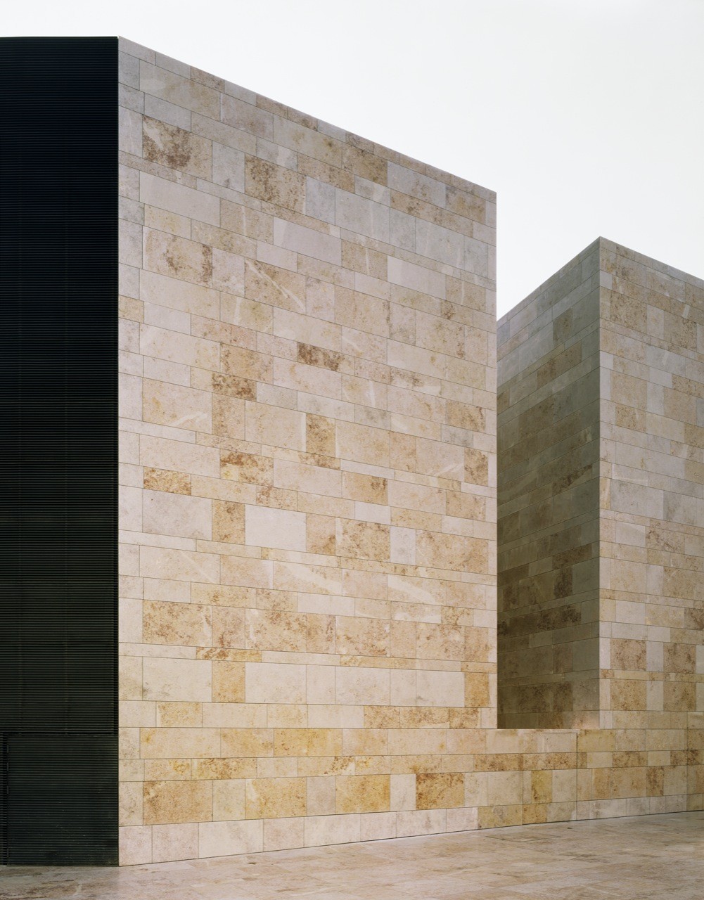 Gallery of Sines Center for the Arts / Aires Mateus - 26