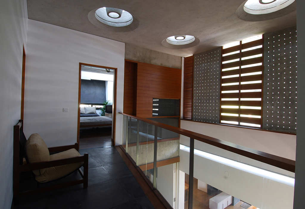 Gallery of Stacked House Renovation / Architecture Paradigm - 23