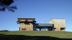 Waiheke Island House / Mitchell and Stout Architects
