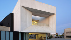 维尔瓦Almonte戏院 / Donaire Arquitectos