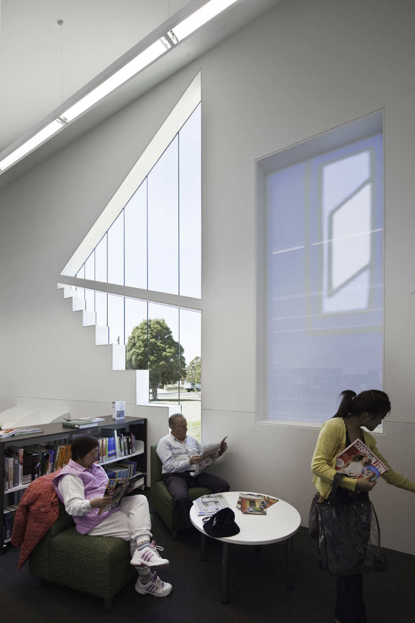 Gallery of Avondale Heights Library and Learning Centre / H2o architects 9