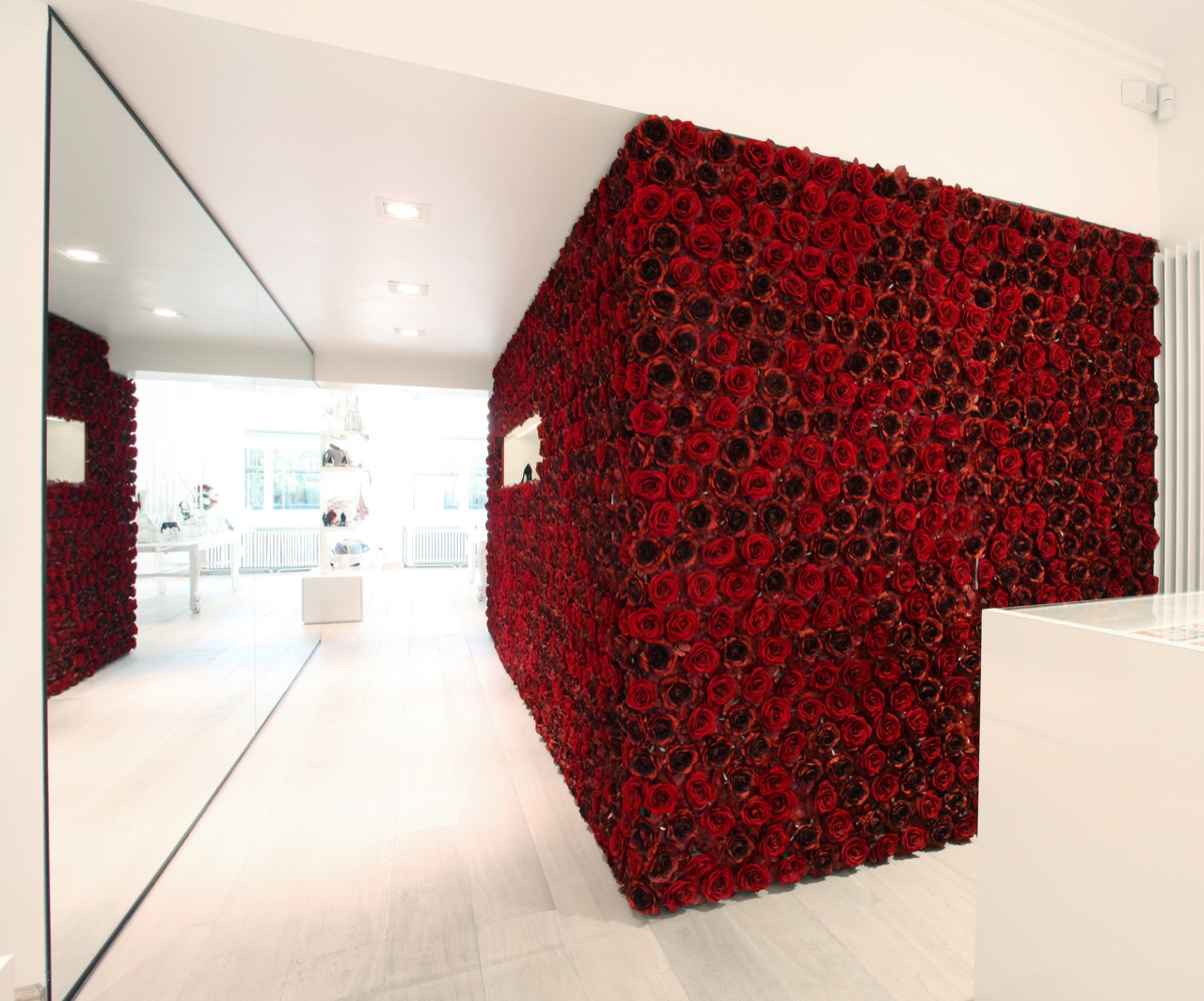 Gallery of Galante Store / Creneau International - 3